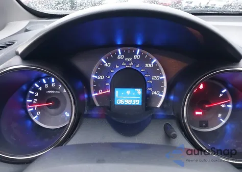 2013 Honda Fit Sport z USA, uszkodzony, nr VIN JHMGE8H59DC003822